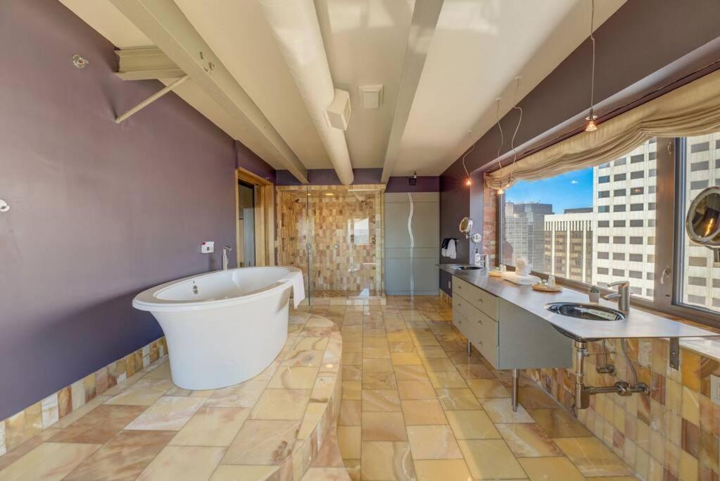 1600 Kcm Penthouse Apartment Cleveland Buitenkant foto