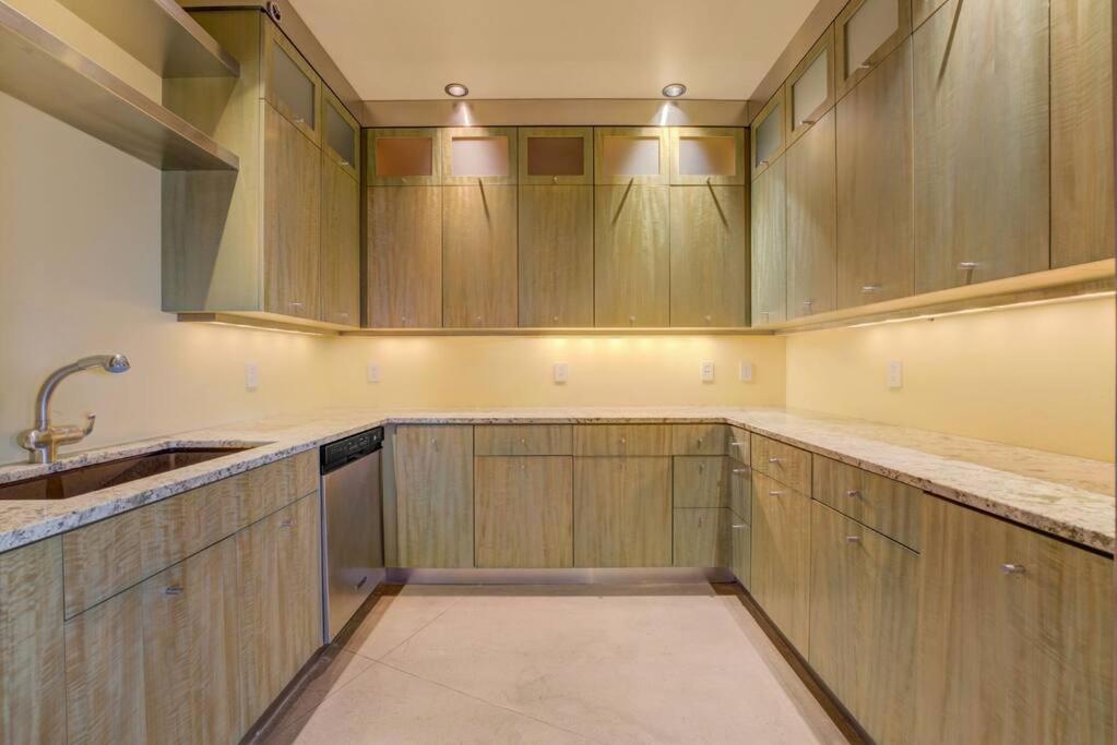 1600 Kcm Penthouse Apartment Cleveland Buitenkant foto