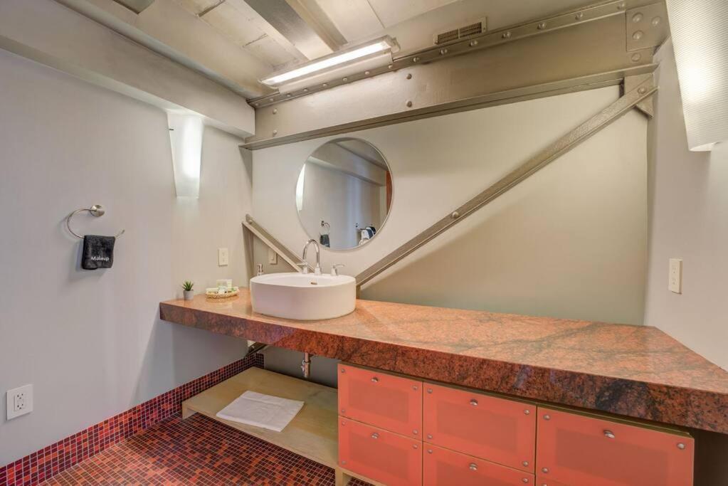 1600 Kcm Penthouse Apartment Cleveland Buitenkant foto